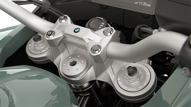 De instelbare vork van de F 900 GS Adventure van BMW Motorrad