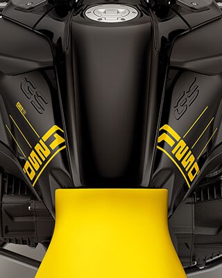 Tank met "1250"-opschrift en "Option 719"-logo