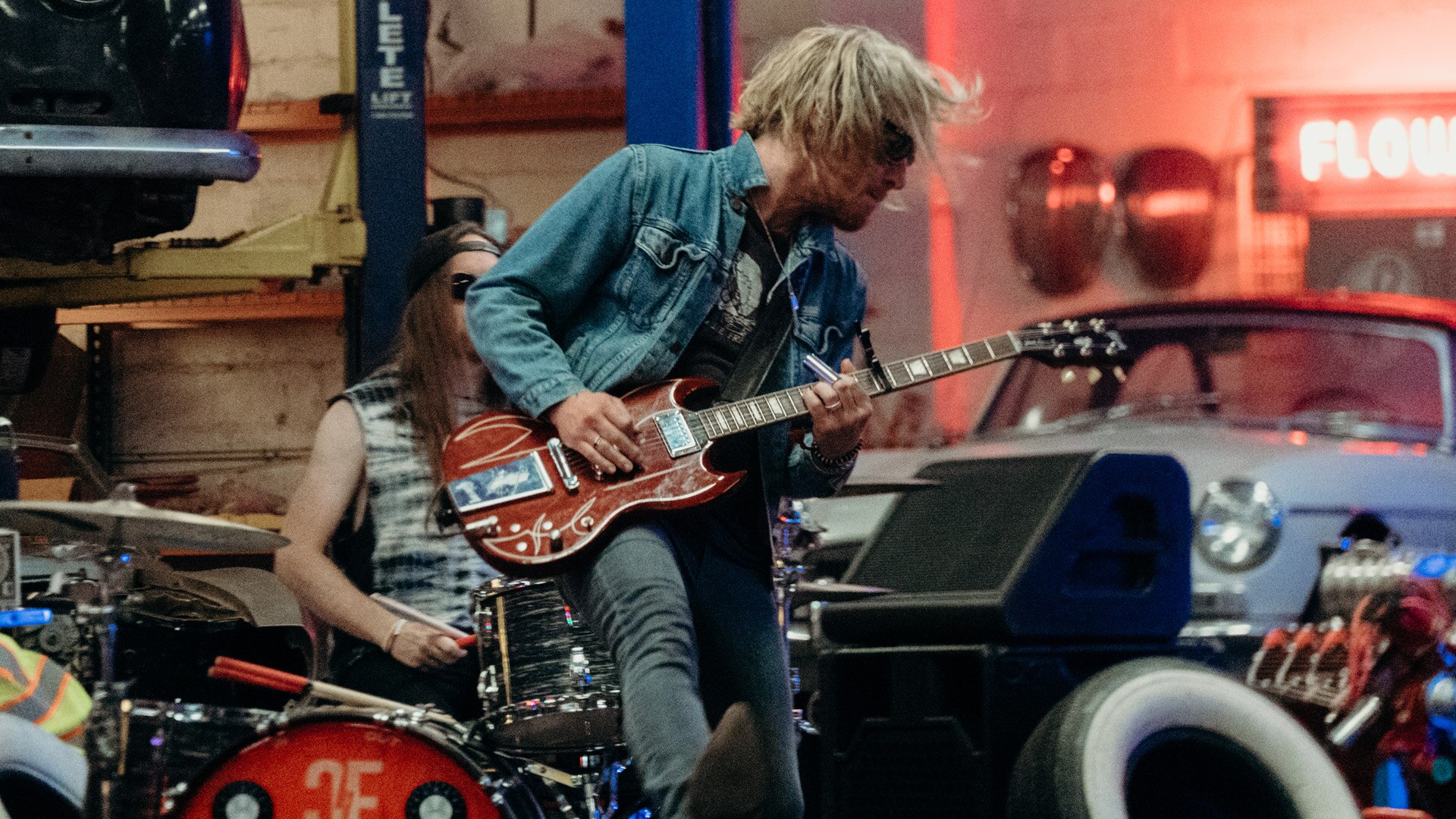 De videoclip toont de band The Cadillac Three en de nieuw Heritage-modellen R 18 B en R 18 Transcontinental.
