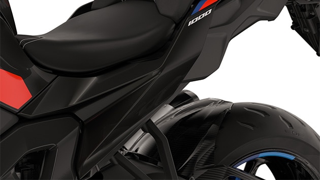 De carbon onderdelen van het M Competition pakket van de M 1000 XR van BMW Motorrad