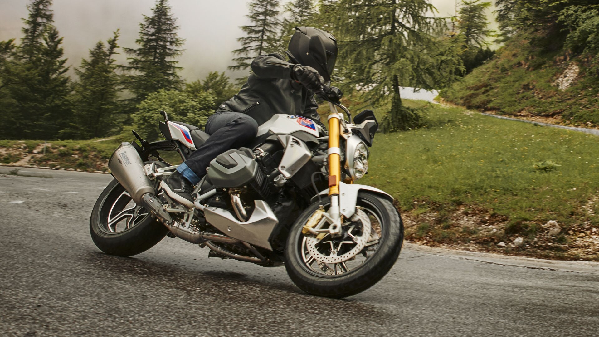 Rijscene met de BMW R 1250 R