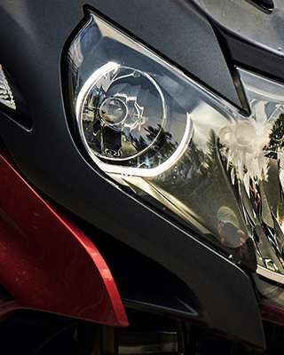 Front-on view of the BMW R 1250 RT with headlights