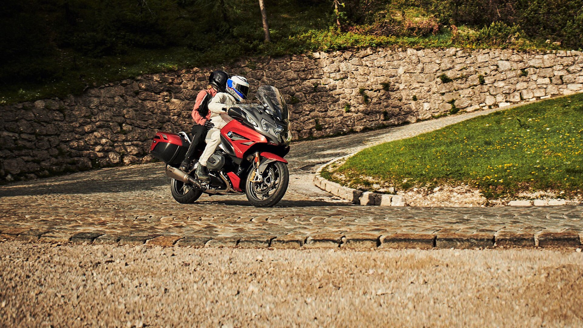 Attractive riding scene with BMW R 1250 RT