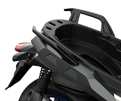 Compartiment de rangement Flexcase ouvert du C 400 X.