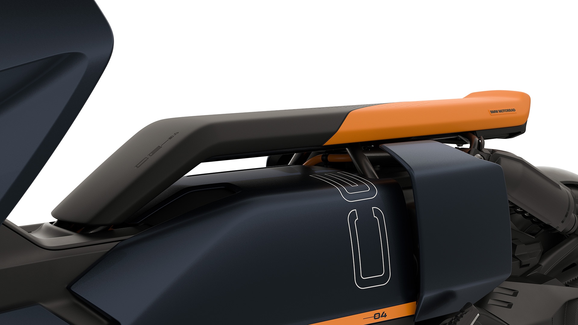 Selle flottante noire et orange.