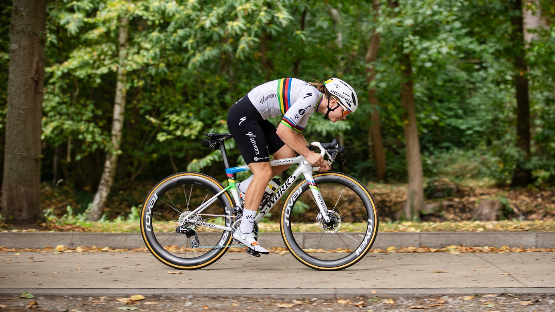 Lotte Kopecky x BMW Motorrad Passion et liberté BMW Motorrad